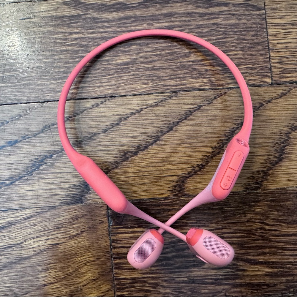 Shokz OpenRun Pro Bone Conduction Headphones with Case, Standard Size, Like New - Picture 2 of 7
